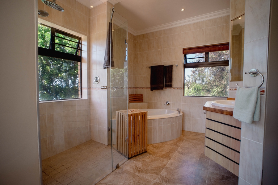 3 Bedroom Property for Sale in Wilderness Heights Western Cape